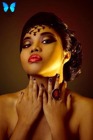 Photography by Jerrica Raglin
Hair by Nina Lee
MAKEUP BY Renelle Atkinson 
