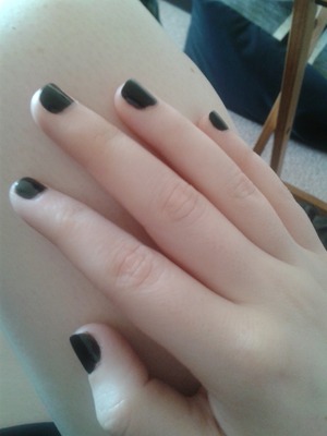 simple black nail