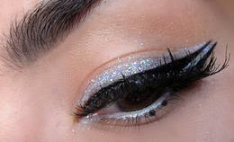 The Right Way to do Glitter on New Year's Eve