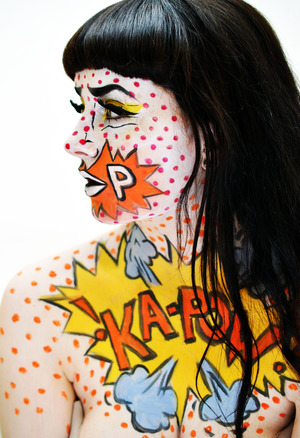 A pop art look inspired by Roy Lichtenstein and Andy Warhol xo