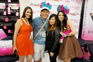 With the amazing Julie, Enkore and Pursebuzz! 