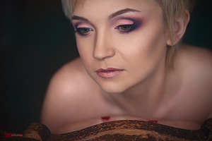 Make-up artist: Olga Bezmen-Suslova 
Photographer: Alexey Suslov http://prosuslov.ru