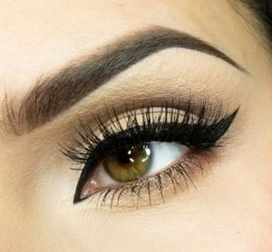Not Mine ! But iLove This Idea ! It's Great If You Want To Go On The Natural Side (: Really Love The Eyebrow Shape.