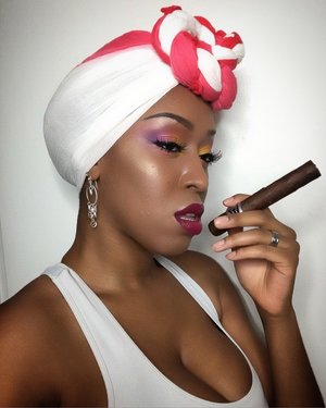 Cuban @simpleskincare lightweight moisturizer, @elfcosmetics Poreless Face Primer. So I always start off filling in my brows to frame my face using @essence_cosmetics brown brow pencil and @maccosmetics eye pencil in Coffee. @nyxcosmetics eyeshadow primer in vivid white @bhcosmetics 1st edition eyeshadow palette , gel eyeliner in Onyx. Used @yanicareproducts lip balm to give a moisturized soft look and feel to my lips, and @wetnwildbeauty  lipstick in sugarplum @morphebrushes 94C concealer, @morphebrushes 20CON Palette as my contour and highlight. @maybelline fit foundation in 332 and Illegal length mascara in black.  @morphebrushes  and @realtechniques brushes on this entire look. HAIR: I used a head wrap to protect my hair. Enjoy and recreate this look 💋 #maybelline #eyebrows #cantu #undiscovered_muas #maccosmetics #bhcosmetics #dallasmua #houstonmua #nyxcosmetics #myhaircrush  #wingedeyeliner #naturallyshesdope #teamnatural_  #makeup #houstonmua #dallasmua #4chairchicks #benaturallychic #realtechniques #headwrap #myhaircrush #kinky_chicks1 #purple #womenofcolor #returnofthecurls2 #YaniCareproducts #follow #morphebrushes #afropunk #selfie #lookoftheday #formation #cigar 