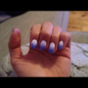 Blue and white faded design using a make up sponge 