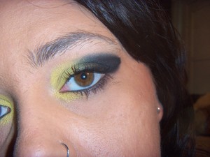 Pittsburgh Steelers Inspired Makeup
http://www.youtube.com/watch?v=yCr-z38phxQ&feature=mfu_in_order&list=UL