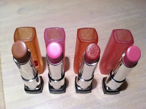 Revlon Colorburst Lip Butters

http://sparklethat.blogspot.com/2011/11/revlon-colorburst-lip-butter-swatches.html