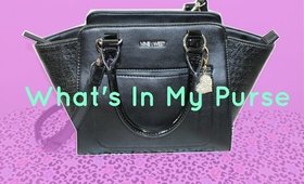 WHAT'S IN MY PURSE ?! 2017 || UNIQUELYZULLYXO