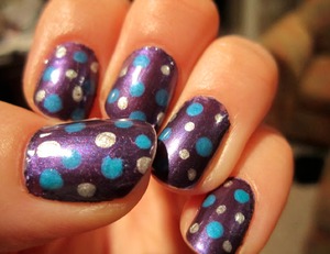 For this manicure I used:
Sally Hansen's Pronto Purple 
China Glaze's Platinum Silver 
Sally Hansen's Blizzard Blue dots.