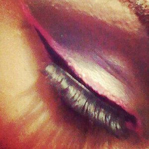 Neon Liner with Smokey pink eye