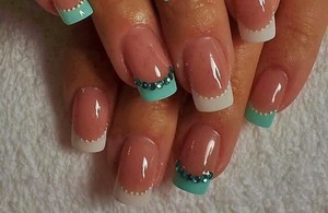 getting my nails done like this :D 
absolutely love these colours together. so cute & elegant. 