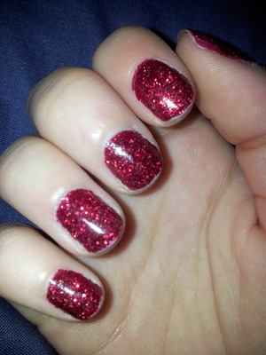 red sparkly christmas nails