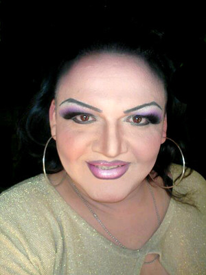 i used some of my MAC  palette eye shadows