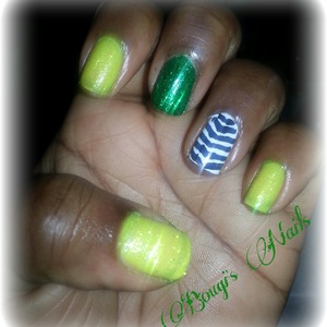 yellow and Green nails!!! 