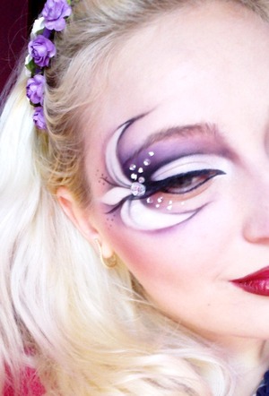 a fantasy makeup made with eyeshadows,eye liners and aqua shadows.