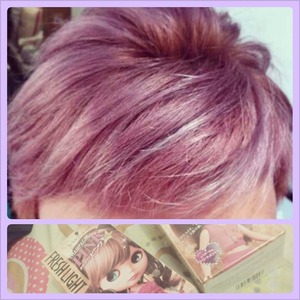 want pastel color on my hair.  turned out like this purpleish pink.

happy for 3 days, then the pink fade away. :(

product used: Schwarzkopf Fresh Light (the cream one, not foam) in Champagne Pink.