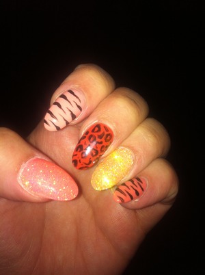 Tiger flicks, glitter, matt and zebra!! Animal print!!!!