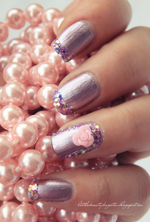 more photos here:  http://littlebeautybagcta.blogspot.ro/2013/02/notd-touch-of-rose.html