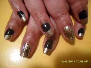 MY Gold N Black LV Nails pic