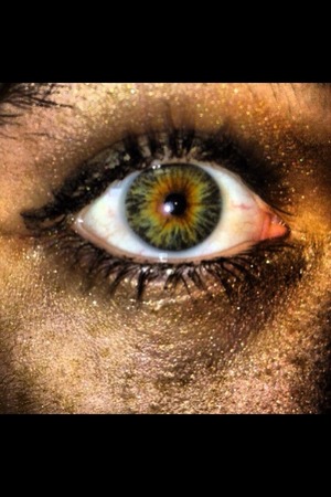 Rock the zombie eye ;) great for Halloween! 