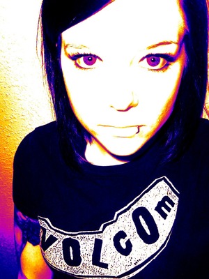 I wish I had purple eyes :D
