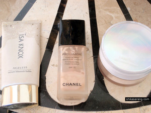 my current FAVS for perfect skin! (not pictured: YSL primer). from left to right: ISAKNOX BB cream, Chanel Pro Lumiere (I mix it with Isaknox BB), and then the Laneige Skin Luminant loose powder!