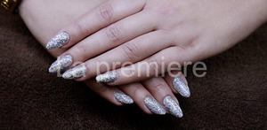 Nails by La premiere
Glitter silver nails 
uv gel

Follow us: facebook.com/lapremiere.studio