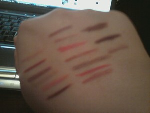 Swatches of all my lip liners 