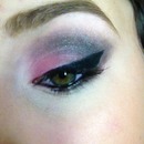 Close up of the Valentines look(: