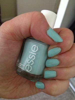 Love this color ! Perfect for spring time ! 
