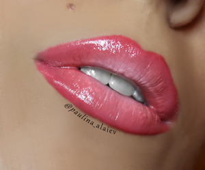 Follow my Instagram, @paulina_alaiev, for the details on what products I used and how I created this ombre spring lip!