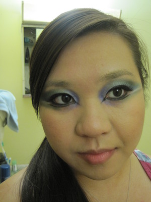 Peacock inspired makeup from awhile ago when MAC's Peacocky collection came out.