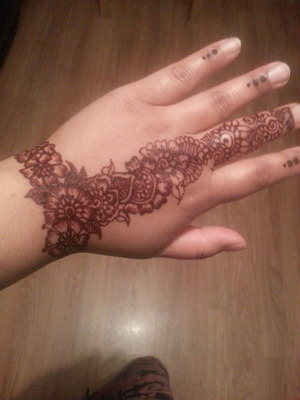 henna paste used colour brown 