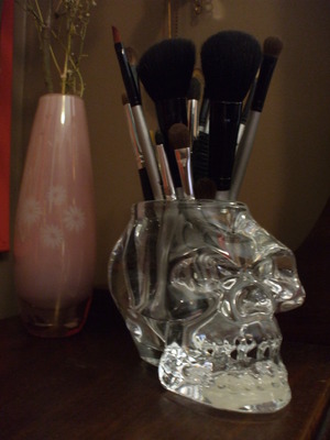 was so excited when I turned one of my candle holders into a brush cup.. too bad it broke 12hrs later:(