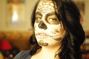 Sugar Skull Makeup http://amazaballs.blogspot.com/2011/10/sugar-skullday-of-dead-halloween-look.html