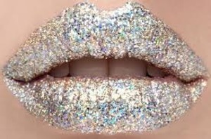 this is a cute shighny look and a good way to show off your lips