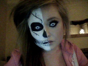 half face paints for a haloween look ") xxx
