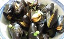 How to Cook Mussels in Garlic and White Wine Sauce
