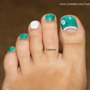 Toe Nail Design for Beginners: Teal and White