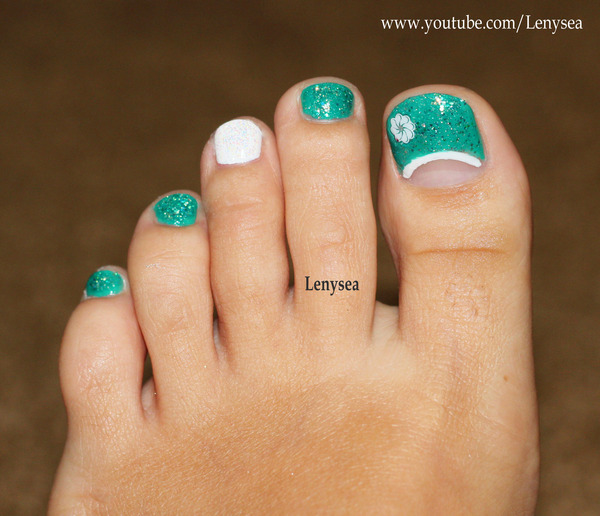 30+ Toe Nail Art Ideas for a Walk on the Wild Side of Style