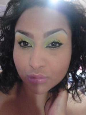 Colors: Yellow/Peach/Lime Green/White
Lips:Light Matte Pink
