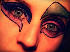 Make up by https://www.facebook.com/FacePaintBySandra?fref=ts%3Cbr
I photographed this photo :)