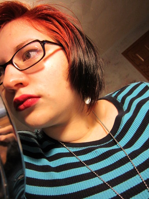 OCC Lip Tar in NSFW (Swatching)
Matches my hair ;D