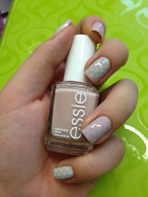 Essie topless and barefoot
Essie mint candy apple
Essie lilacism 