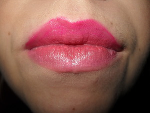 Subtle pink wearable ombre lips