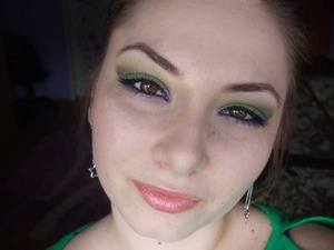 http://makeupbybyutzika.blogspot.com/2011/03/lotd-poisoned-kiwi.htmlhttp: