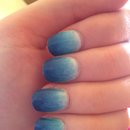 Blue ombré nails