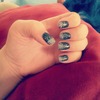 Black 



Glitter fade nails