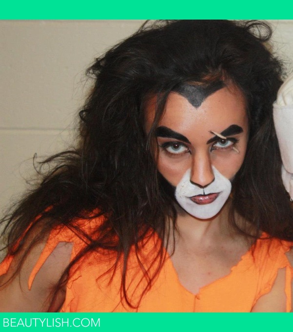 Scar Costume  Scar halloween costume, Lion king costume, Scar makeup