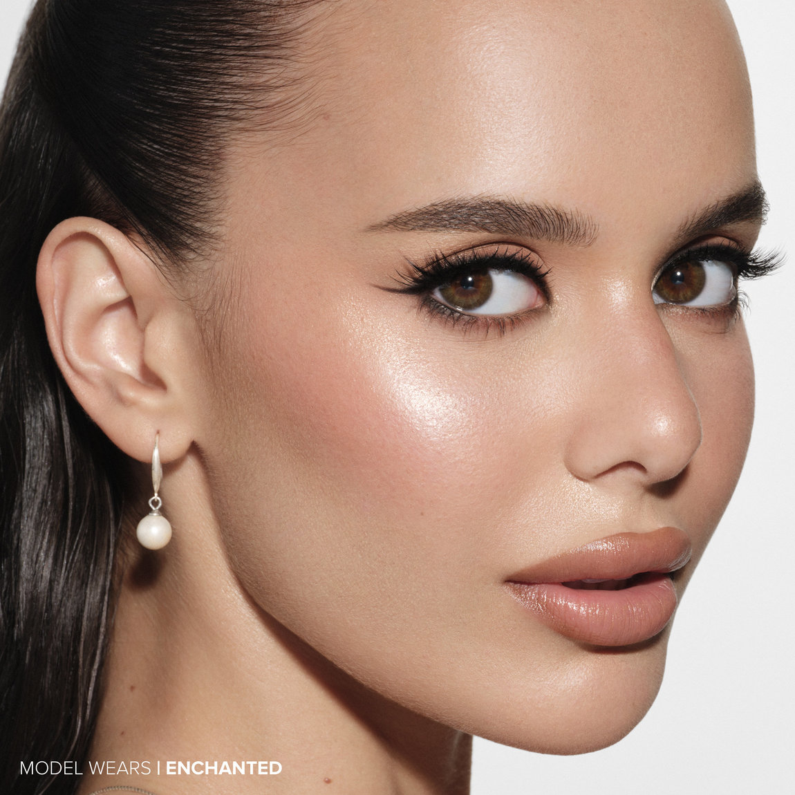 Anastasia Beverly Hills Glow Seeker Highlighter Enchanted | Beautylish